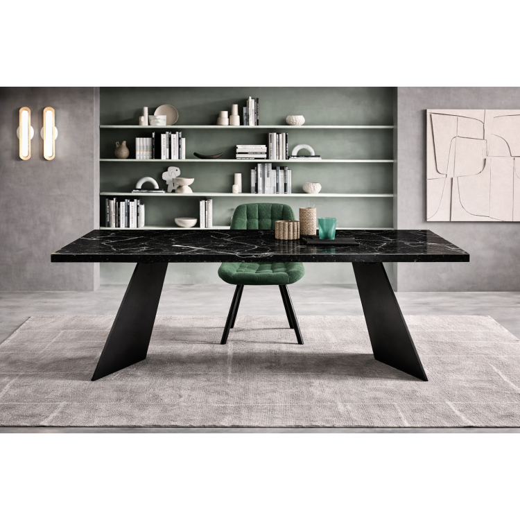 Металната основа за маса модел „Андрия“